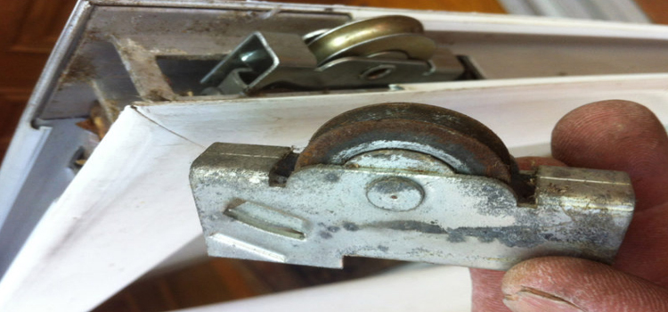 screen door roller repair in Fowler